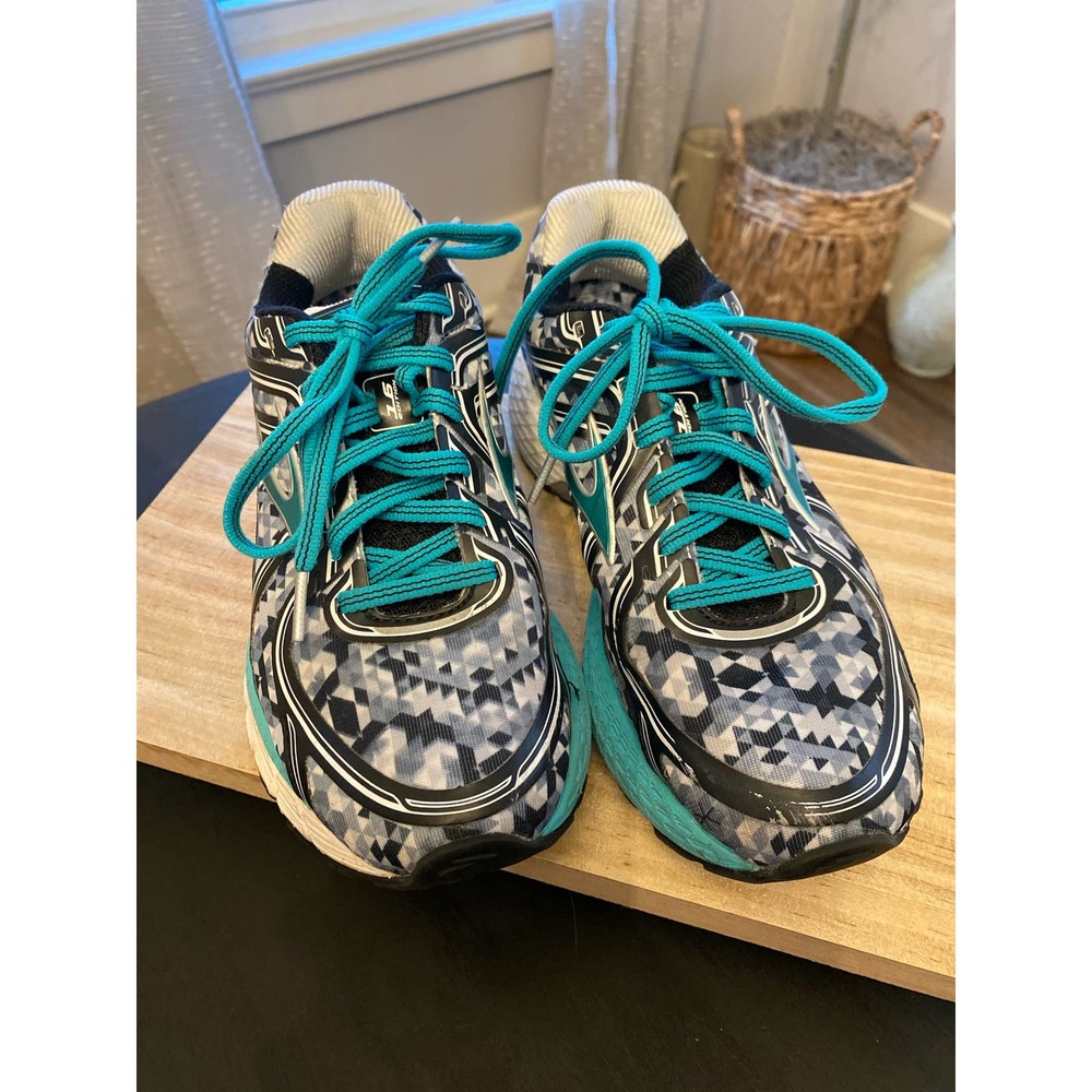 Nearly Perfect Brooks GTS 16 Running Shoes - Picture 2 of 8